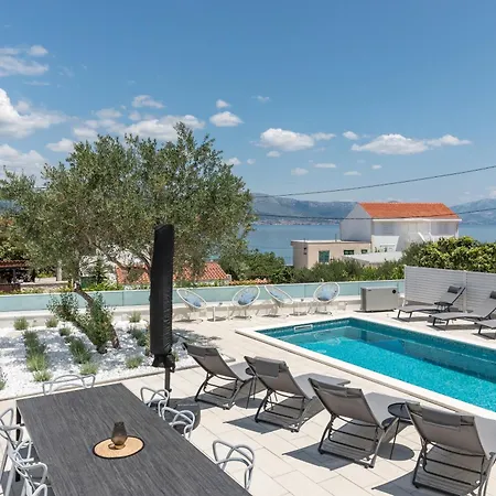 Marina Apartment *