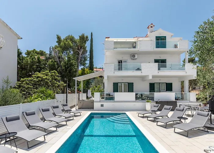 아파트 Marina 트로기르