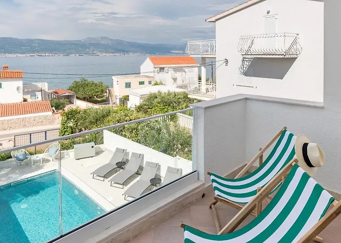 Marina 아파트 트로기르